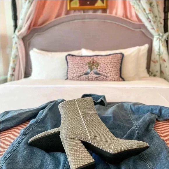 NWT Women's Cailin Ankle Boots - A New Day Silver 6 - Picture 5 of 10